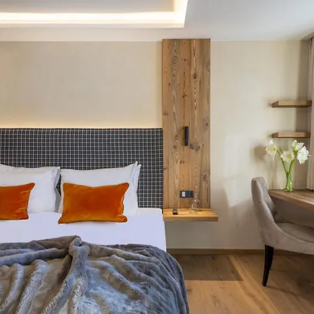 Βίλα 6br Chalet Lech 4 -heated Pool&gym - What'app - 0034-635-518-216 - For Reservations!! *