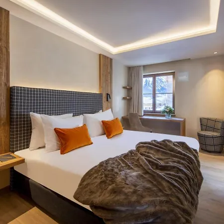 6br Chalet Lech 4 -heated Pool&gym - What'app - 0034-635-518-216 - For Reservations!!